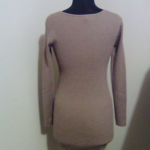 AGB Sweater - Picture 4 of 6